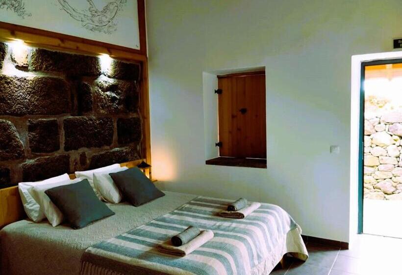 سوئیت با تخت بزرگ, Caldeira Guesthouse