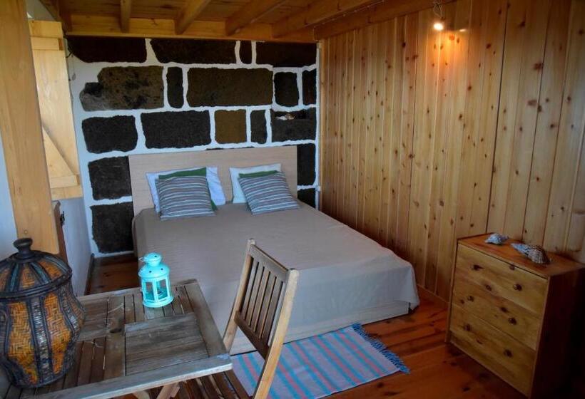 اتاق استاندارد با سرویس بهداشتی مشترک, Caldeira Guesthouse