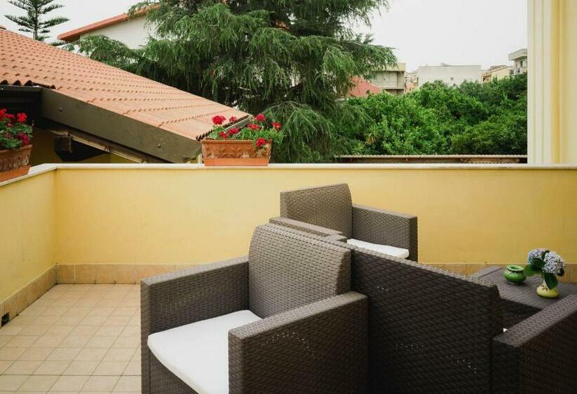 Номер Стандарт Трехместный, Il Giardino Degli Allori