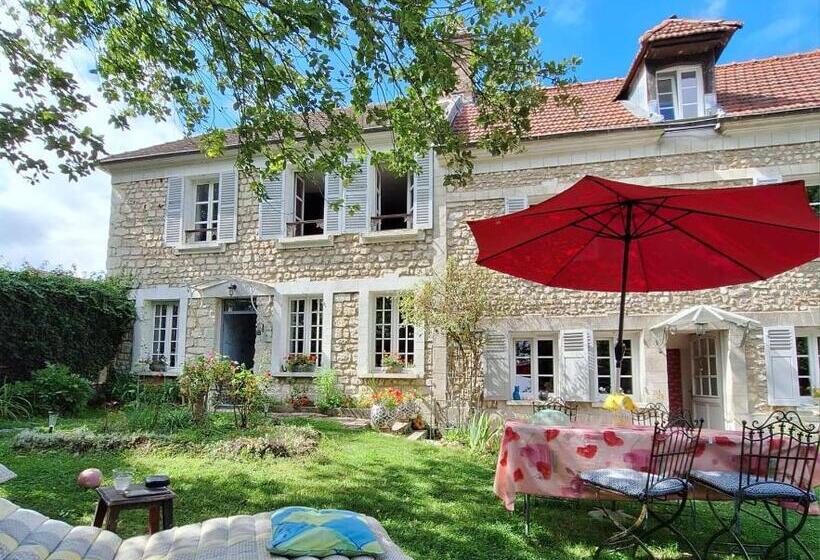 Номер Стандарт Вид на Сад, Avenue Du Château