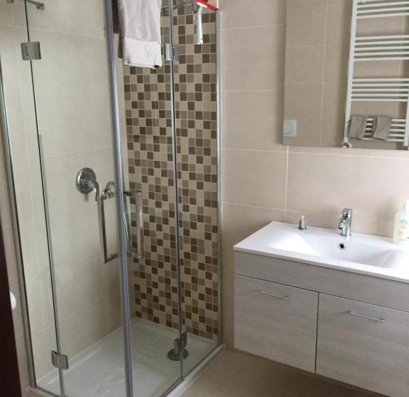 Номер Deluxe с Балконом, Casa De Vacanta Saru Dornei