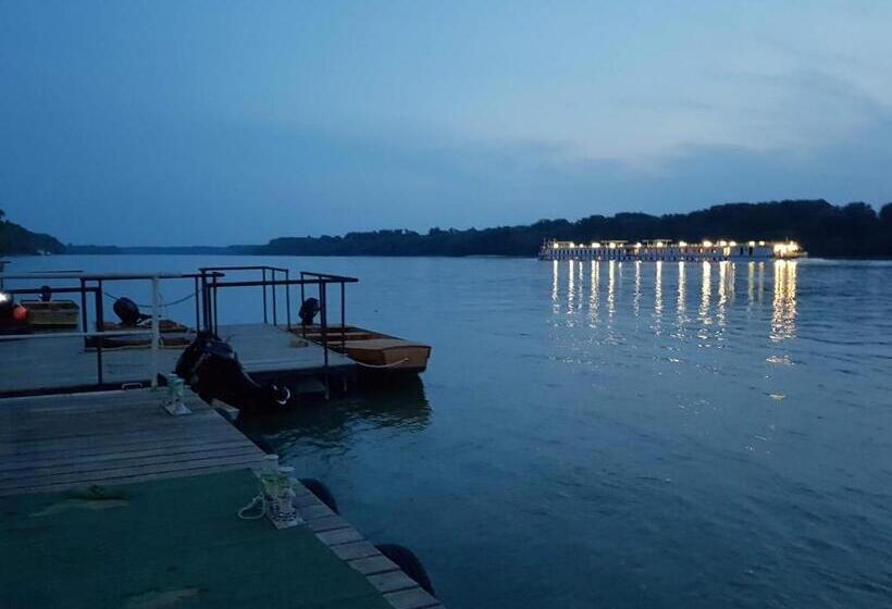 带河湖景观的套房, Duna Dráva Vendégház