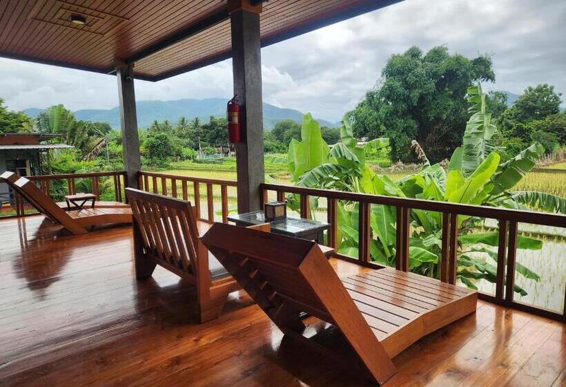 Номер Deluxe с Балконом, Chill House Mae Sariang