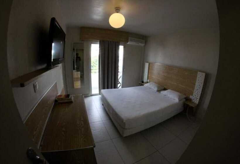 اتاق استاندارد یک نفره, Hôtel Select   Réunion