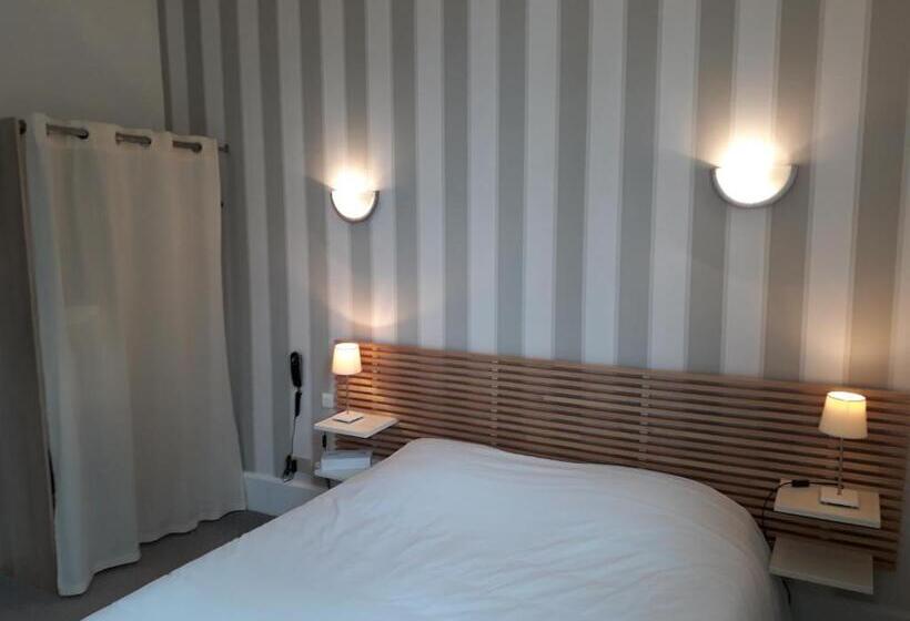 Номер Комфорт, Logis Hotels   Au Colombier Du Touron