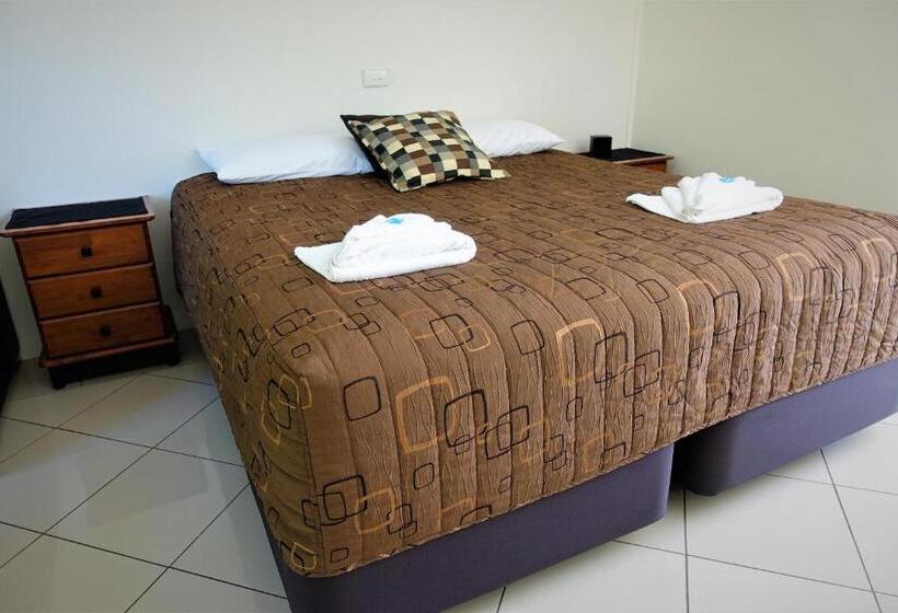 수피리어 스튜디오, Pacific Palms Motor Inn