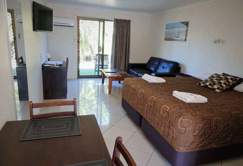 수피리어 스튜디오, Pacific Palms Motor Inn