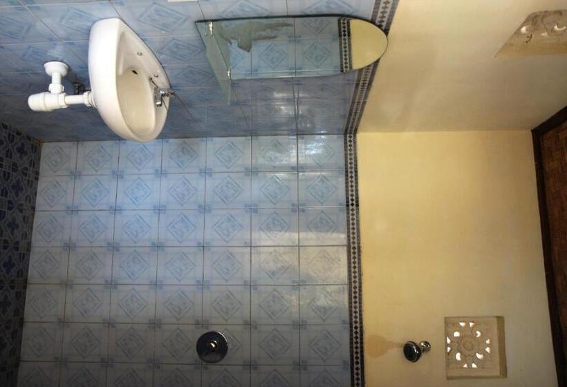 Трехместный Номер Стандарт Вид на Бассейн, Anugerah Villas