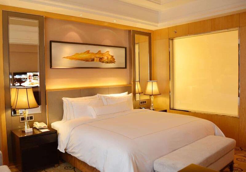 장애인을 위한 스위트, Comfort Inn & Suites West   Medical Center
