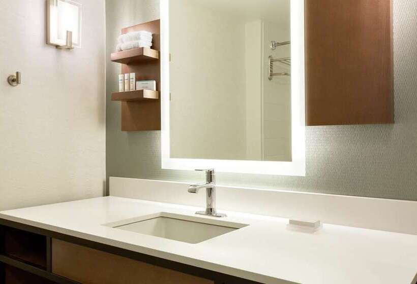 Quarto Estandar Cama King, Hilton Wenchang