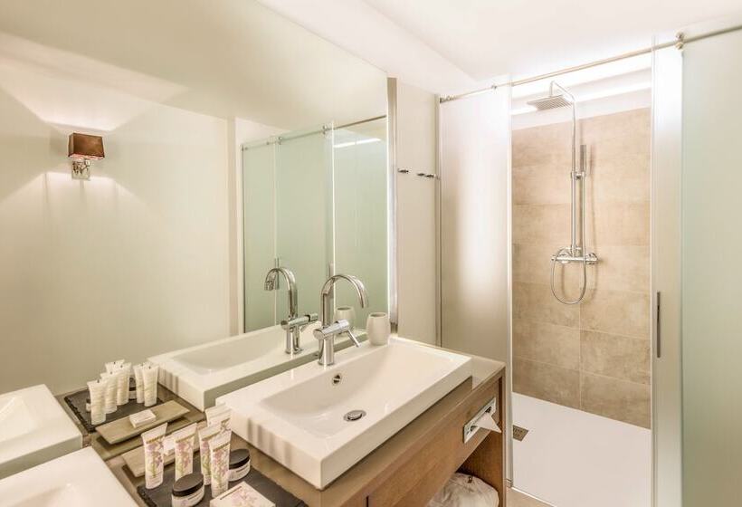 Quarto Estandar, Matthiol Boutique