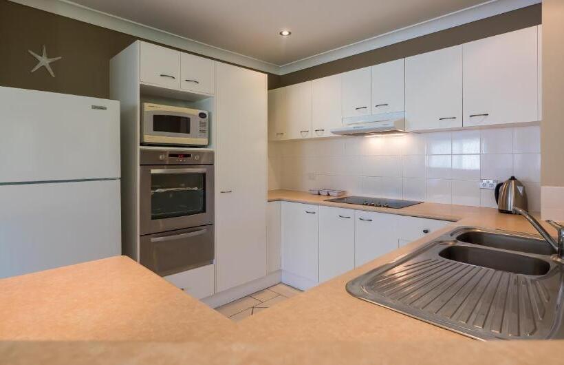 침실 3개 아파트, Sanctuary Lake Apartments
