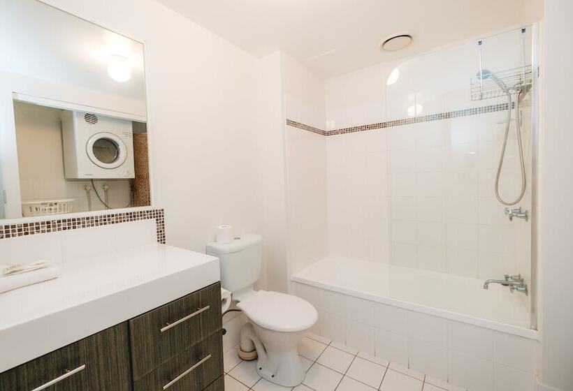 침실 3개 아파트, Sanctuary Lake Apartments