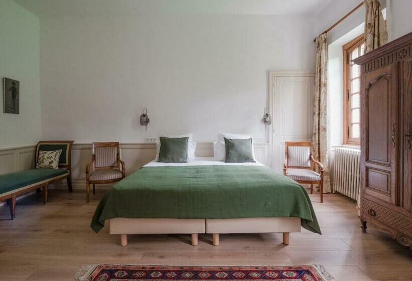 Номер Стандарт, Au Vieux Château