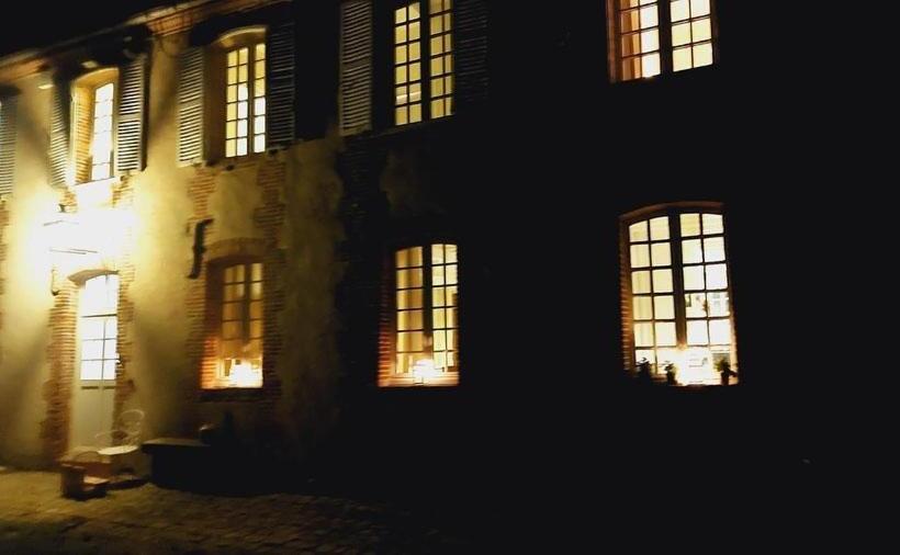 Номер Стандарт, Au Vieux Château