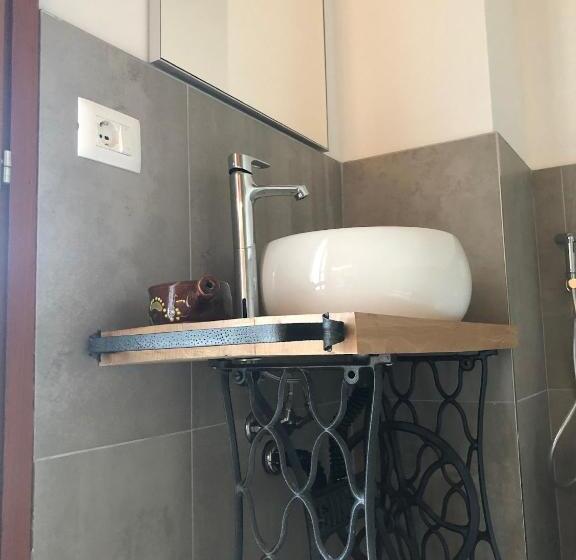 Четырехместный Номер Стандарт с Балконом, Alla Vecchia Contrada B&b