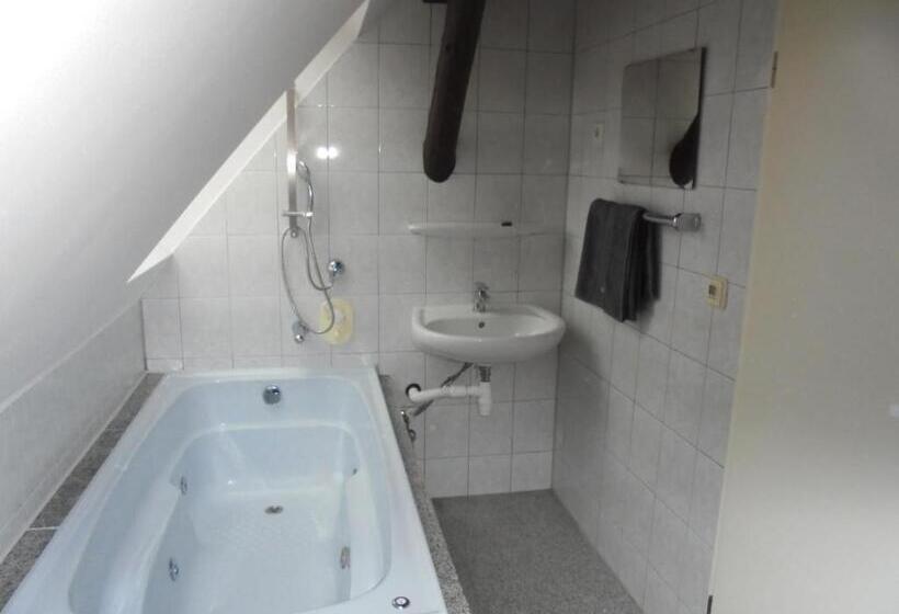 Люкс 3 Спальни, Apartmenthaus Am Schlosspark