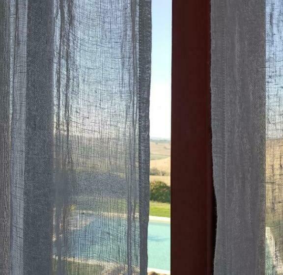 Номер Стандарт Вид на Бассейн, Casale Il Girasole