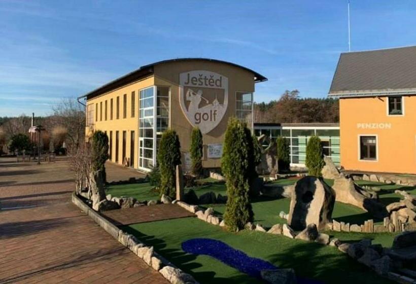 스탠다드 룸, Ještěd Golf Restaurace A Penzion