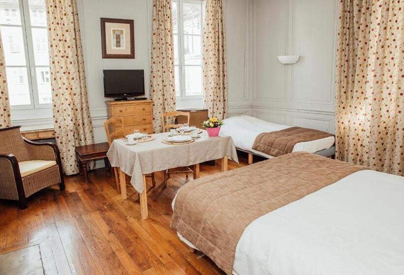 اتاق سوپریور سه تخته, Appart Hotel Charles Sander