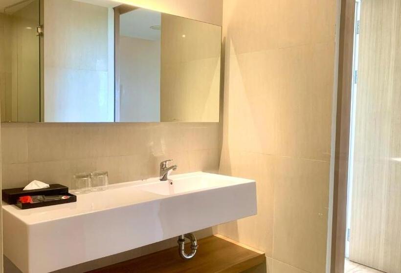 سوییت جونیور با بالکن, Grand Zuri Kuta Bali