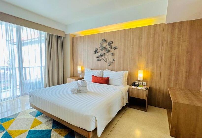 سوییت جونیور با بالکن, Grand Zuri Kuta Bali