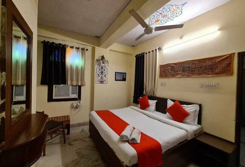 Quarto Superior, The Lake View Hotel  On Lake Pichola