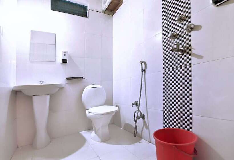 Quarto Superior, The Lake View Hotel  On Lake Pichola