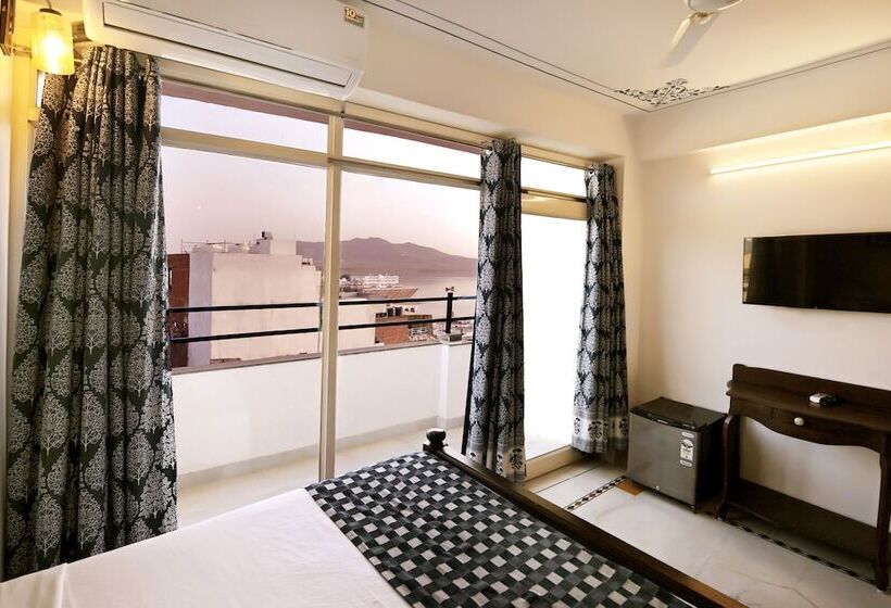 Quarto Premium Vista Lago, The Lake View Hotel  On Lake Pichola