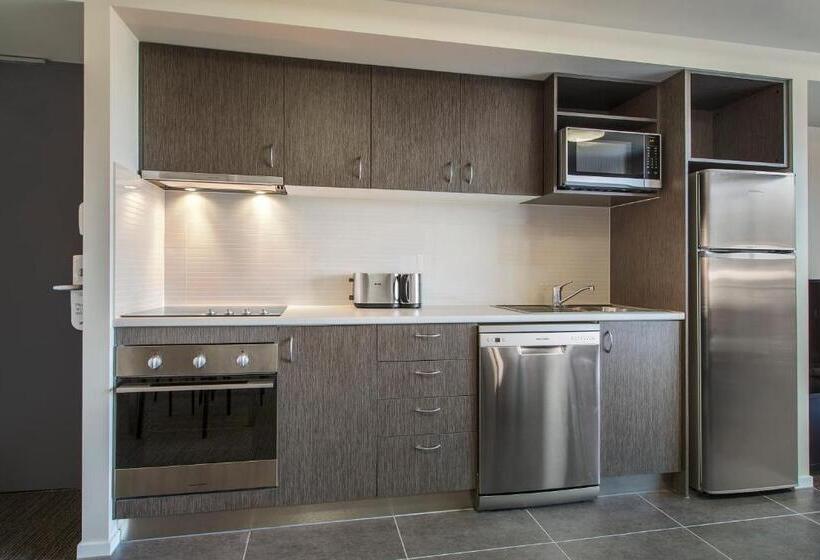 2 Bedrooms Apartment River View, Quest Rockhampton