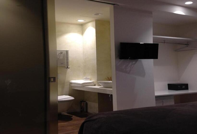 Quarto Estandar, Bell Suite