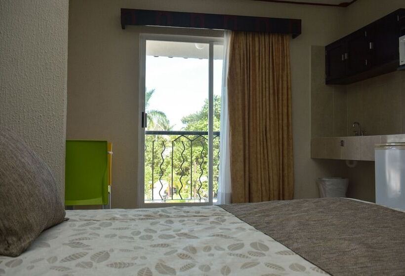Четырехместный Номер Стандарт, Suites Los Arcos