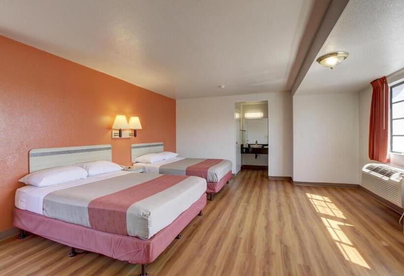 Четырехместный Номер Стандарт, Motel 6bellflower, Ca  Los Angeles