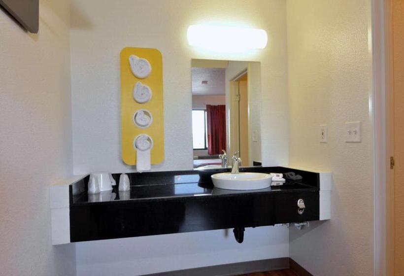 Четырехместный Номер Deluxe, Motel 6palm Desert, Ca  Palm Springs Area