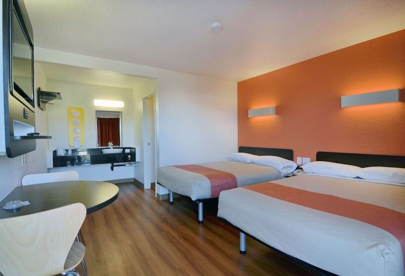 Номер Deluxe, Motel 6palm Desert, Ca  Palm Springs Area
