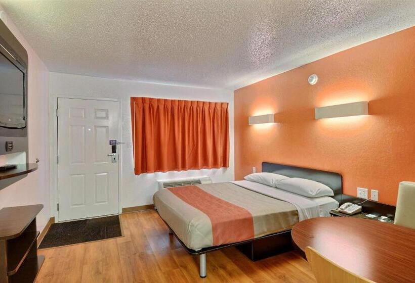 Номер Стандарт Адаптированный для Инвалидов, Motel 6tewksbury, Ma  Boston