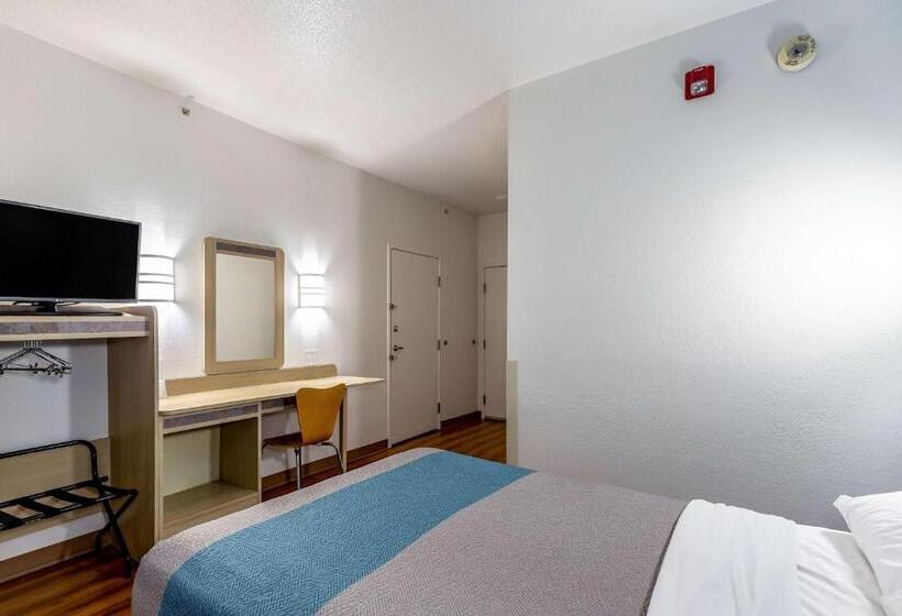 Pokój Typu Standard Przystosowany dla Osób Niepełnosprawnych, Motel 6caseyville, Il  Caseyville Il
