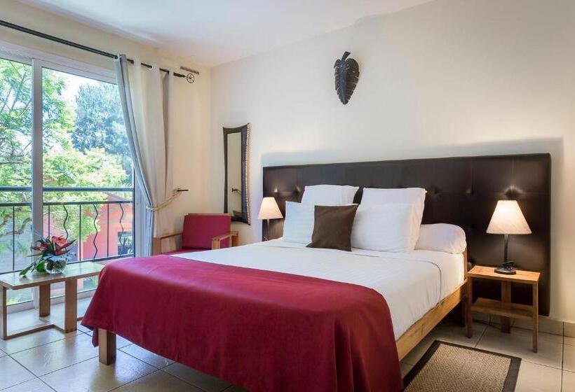 اتاق استاندارد, Relais Des Plateaux & Spa– Ivato International Airport