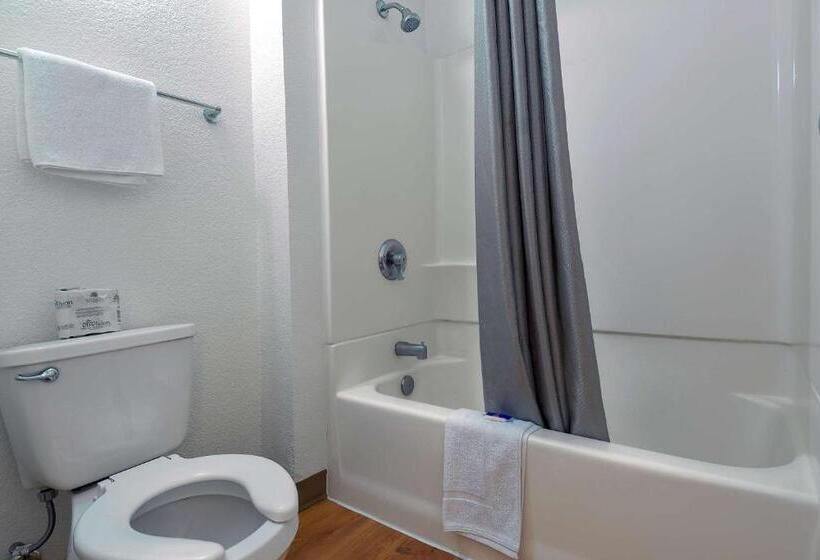 Четырехместный Номер Стандарт, Motel 6 Chino, Ca   Los Angeles Area