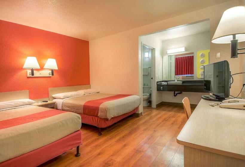 Четырехместный Номер Стандарт, Motel 6 Chino, Ca   Los Angeles Area