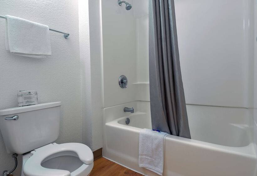 Номер Deluxe, Motel 6 Chino, Ca   Los Angeles Area