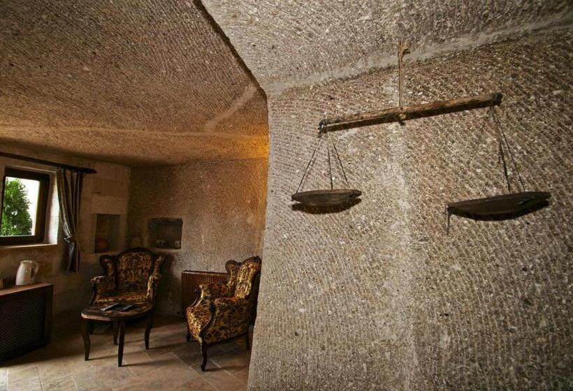 سوئیت کلاسیک, Grand Cave Suites