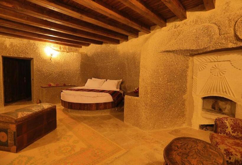 سوئیت با تخت بزرگ, Grand Cave Suites