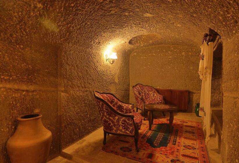 سوئیت با تخت بزرگ, Grand Cave Suites