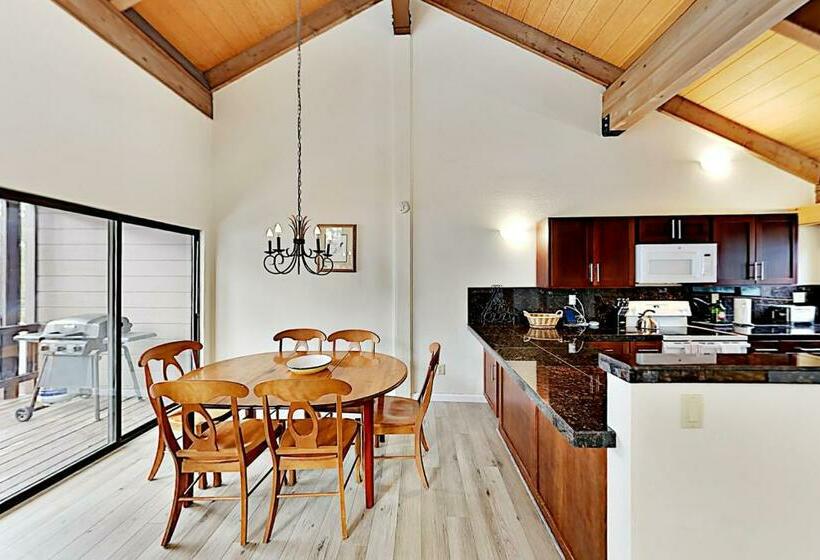 Дом 2 Спальни, Alpine Retreat
