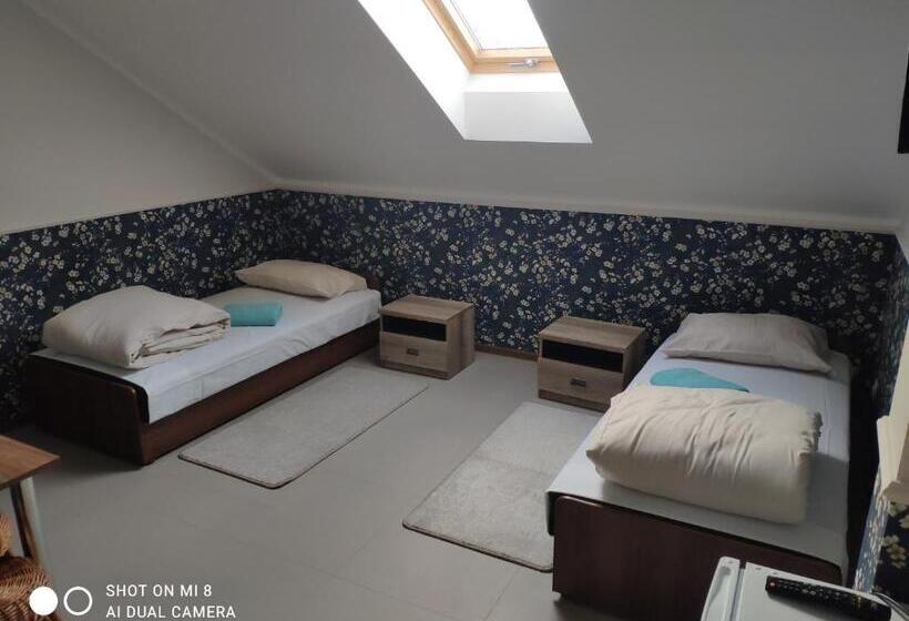Quarto Estandar, Pokoje Kraska 36