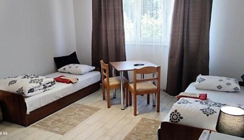Quarto Estandar, Pokoje Kraska 36