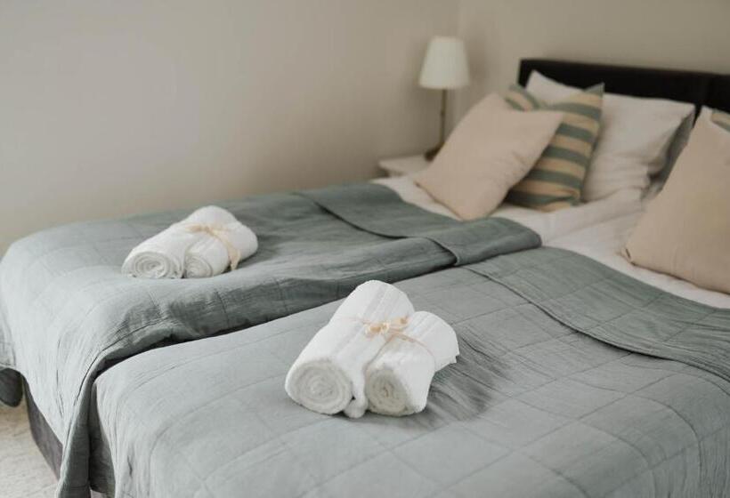 اتاق استاندارد چهار تخته, Villa Adele