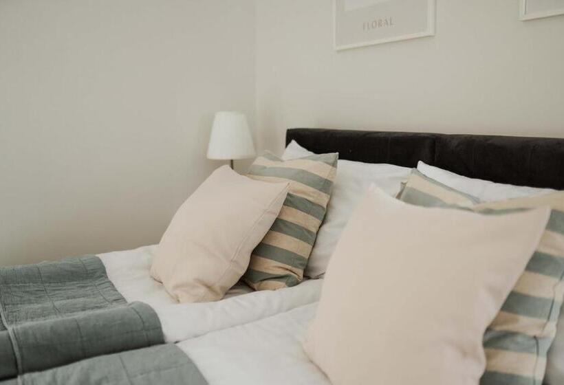 اتاق استاندارد چهار تخته, Villa Adele