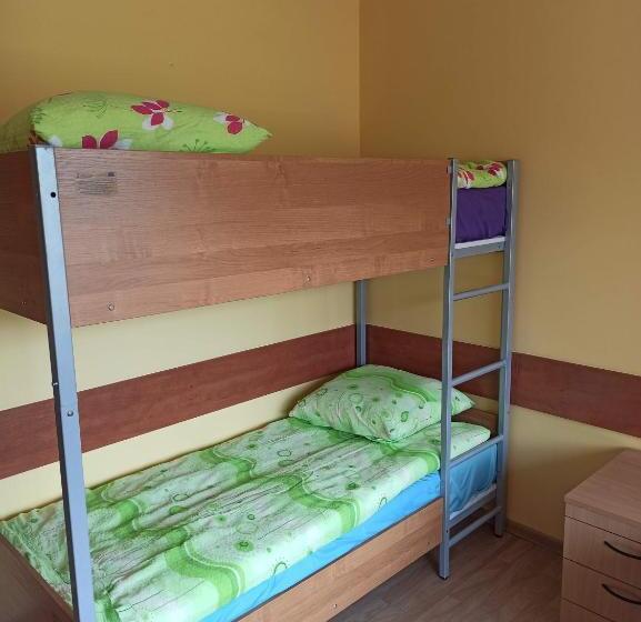 اتاق استاندارد چهار تخته, Dom Studenta Pans   Akademik, Hostel